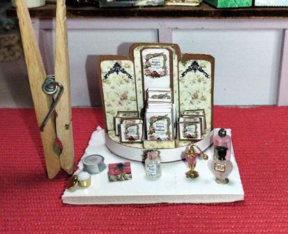 Picture of Mini Vanity or Store Items